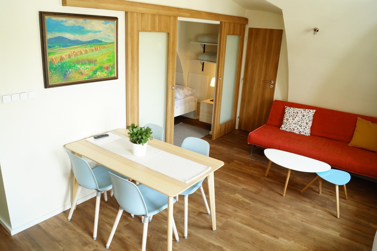 Apartmany U Komina Terezín Exteriör bild